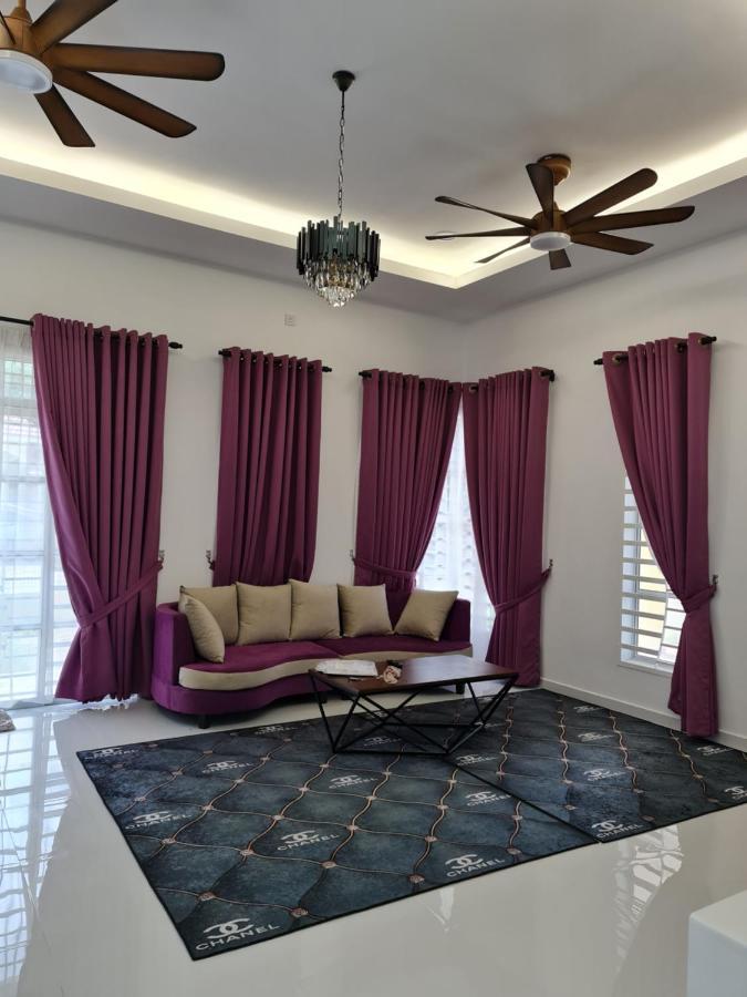 Munirah Homestay Дунгун Экстерьер фото